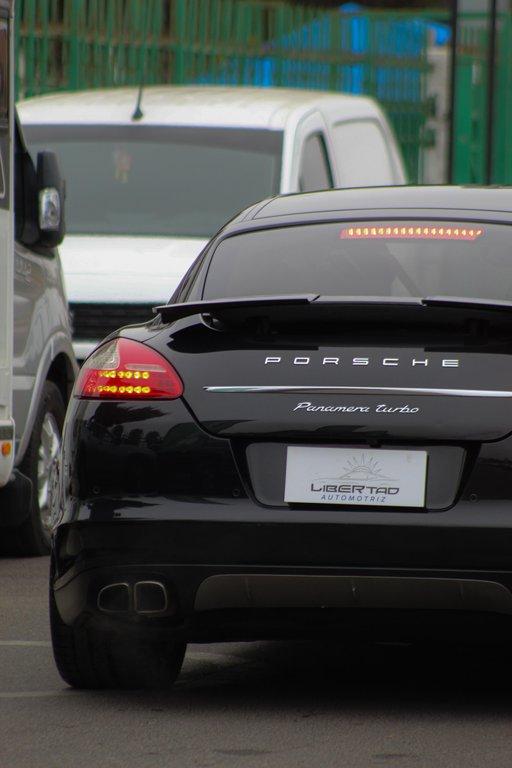 Porsche Panamera — foto 10 de 11